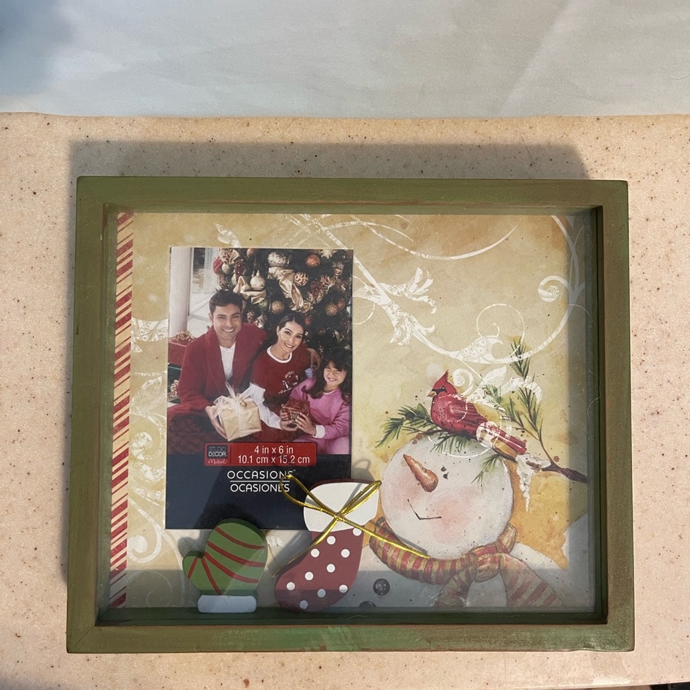 Michael’s Occasions Happy Holidays Christmas Snowman Shadowbox Picture Frame 4x6